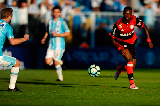 Venda de Vincius Jr.  analisada com base em negociaes conhecidas do futebol