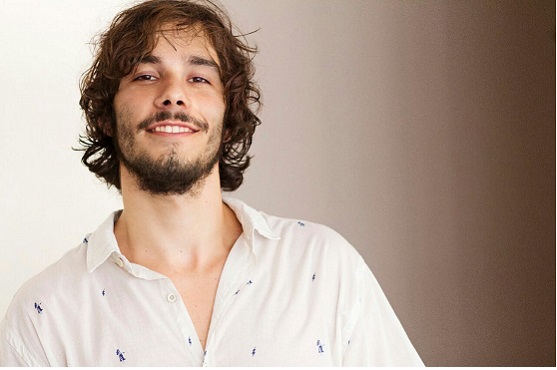 O perfil em destaque desta semana  o ator Vitor Novello