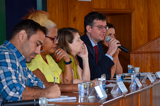 Seminrio na PUC-Rio debate importncia da defesa dos direitos humanos
