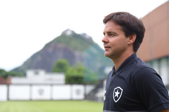 O gerente das categorias de base do Botafogo, Tiano Gomes,  o perfil em destaque da semana