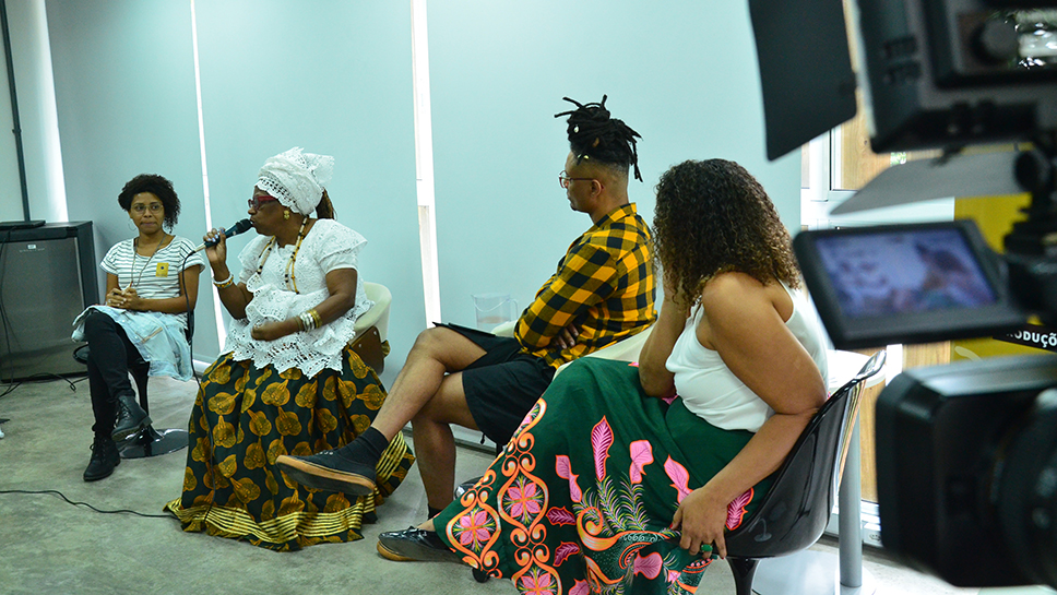 Departamentos promovem colóquio para discutir marginalização e invisibilidade dos negros no Brasil